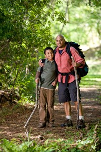 dad-hiking-with-son