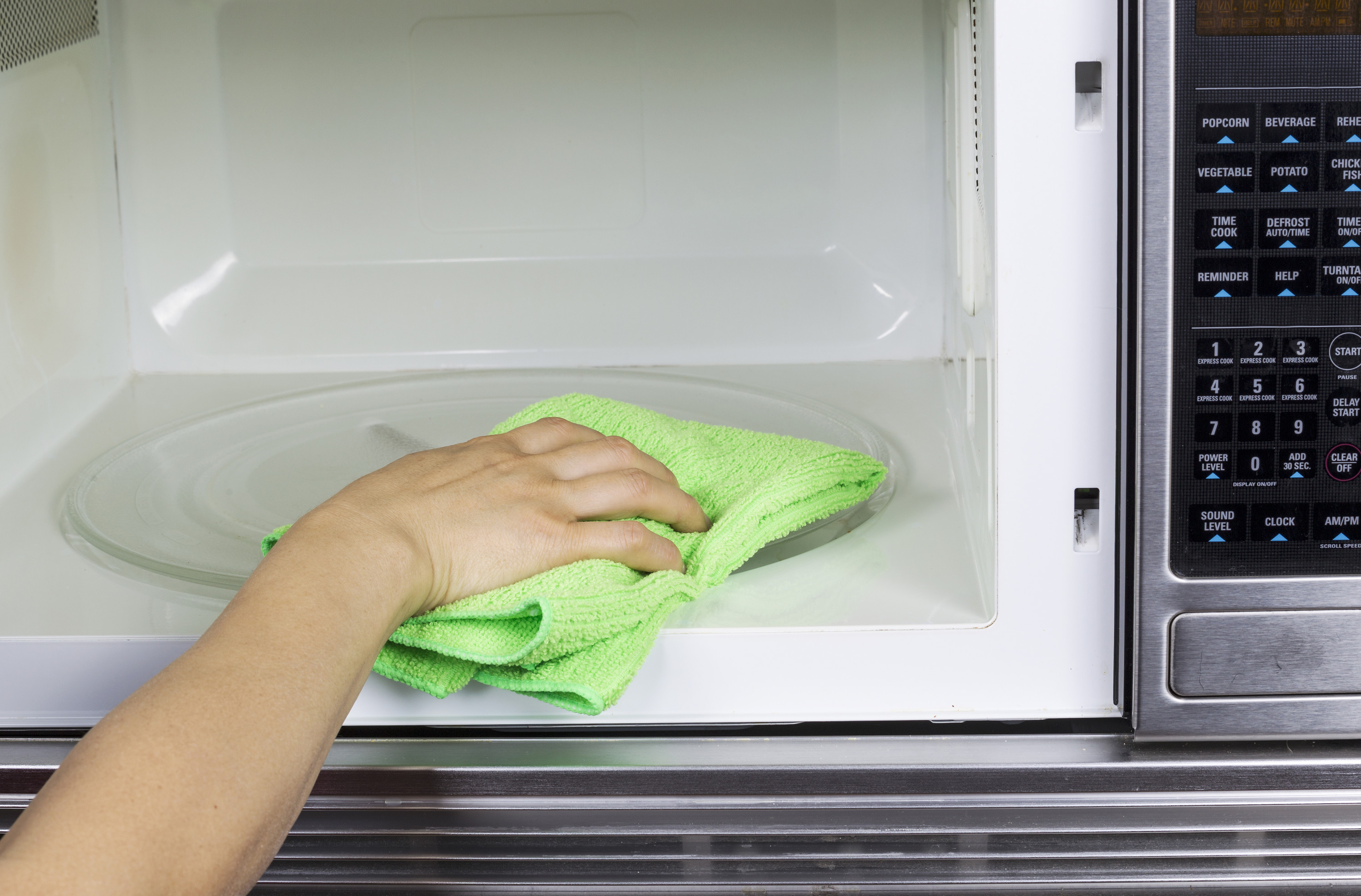 7 Simple Ways To Clean A Microwave